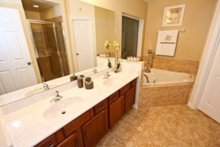 Room 2 of 22