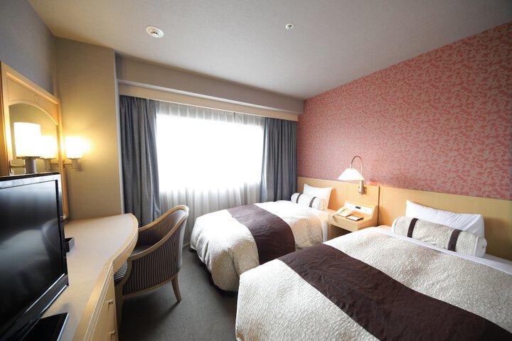 Room 10 of 43
