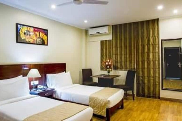 Room 4 of 11