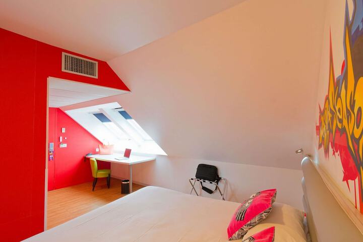 Room 14 of 44