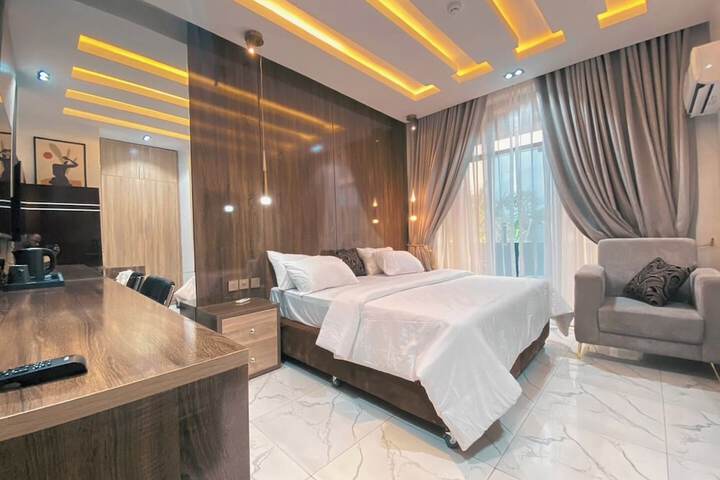 Room 4 of 27