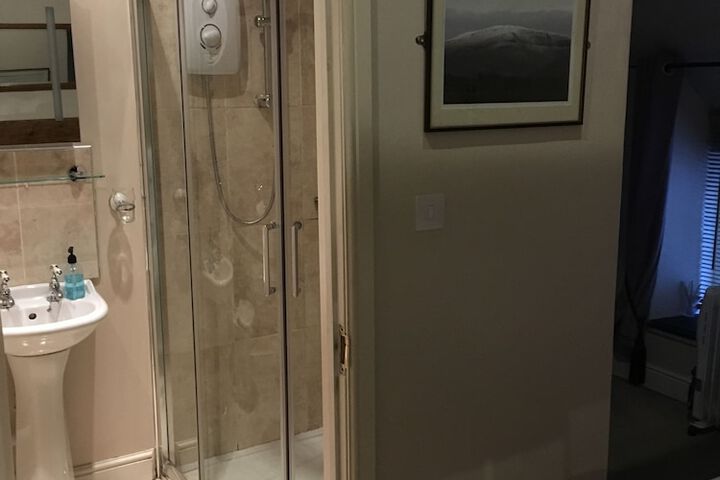 Room 28 of 38