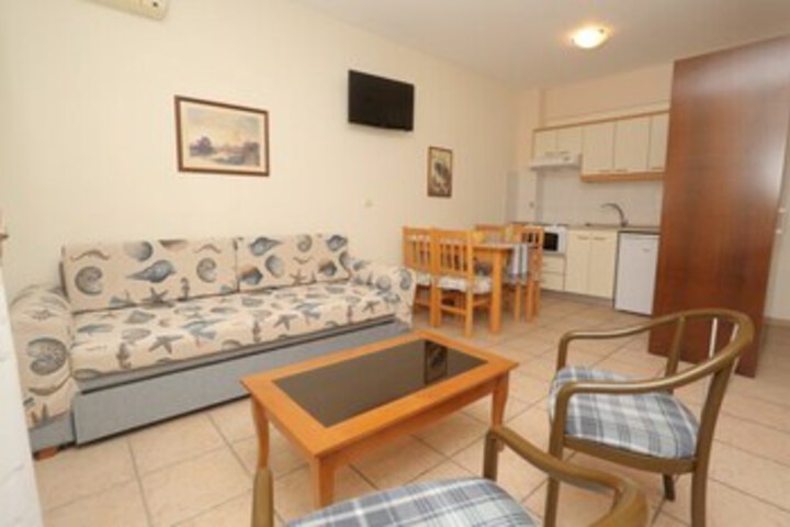Room 14 of 43