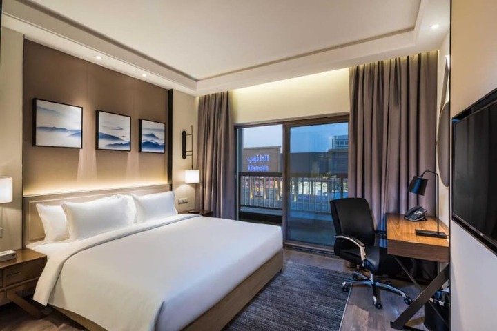Room 7 of 34