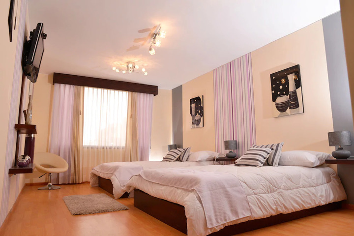 Room 6 of 6