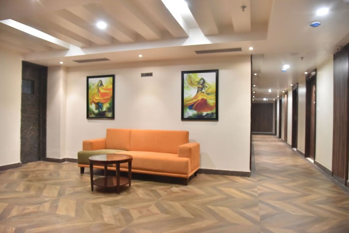 Hotel Interior 4 of 31