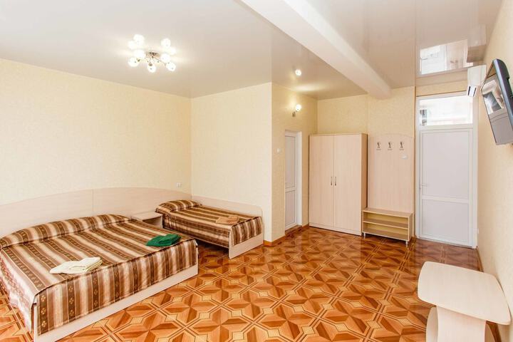 Room 10 of 47