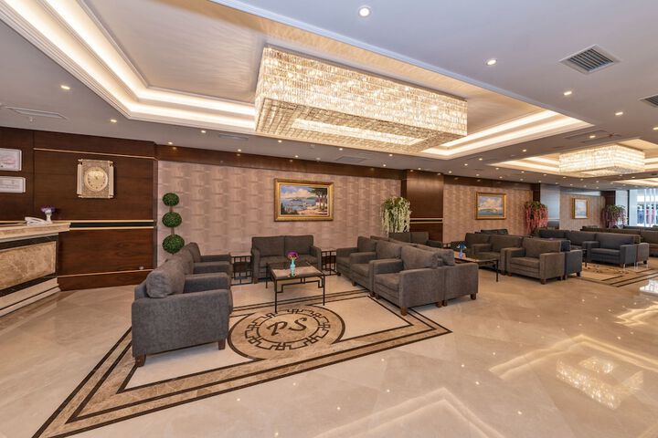Entrance & Lobby