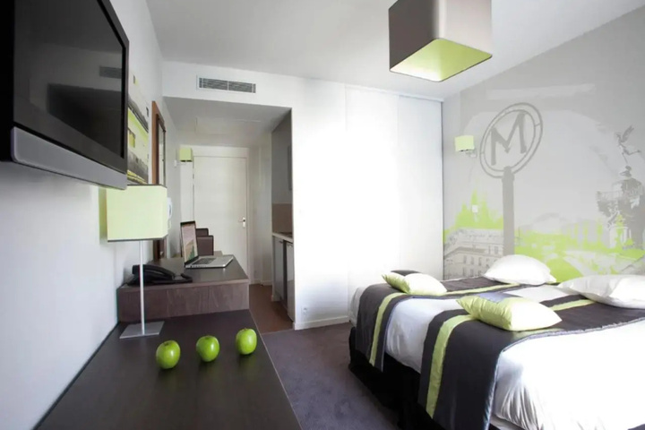 Room 2 of 16