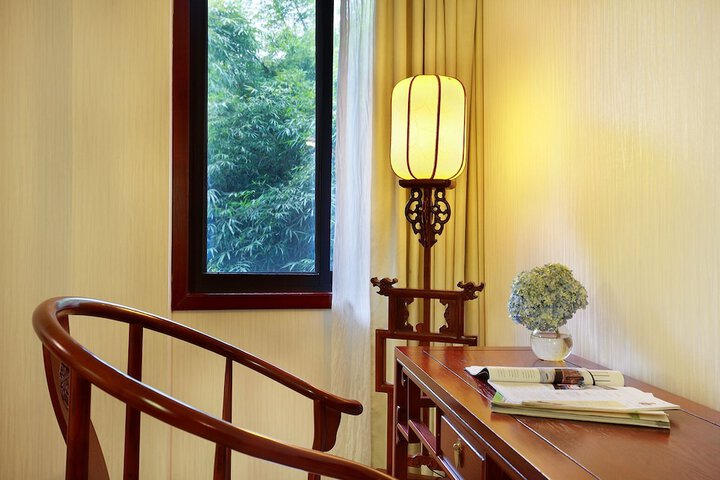 Room 3 of 52