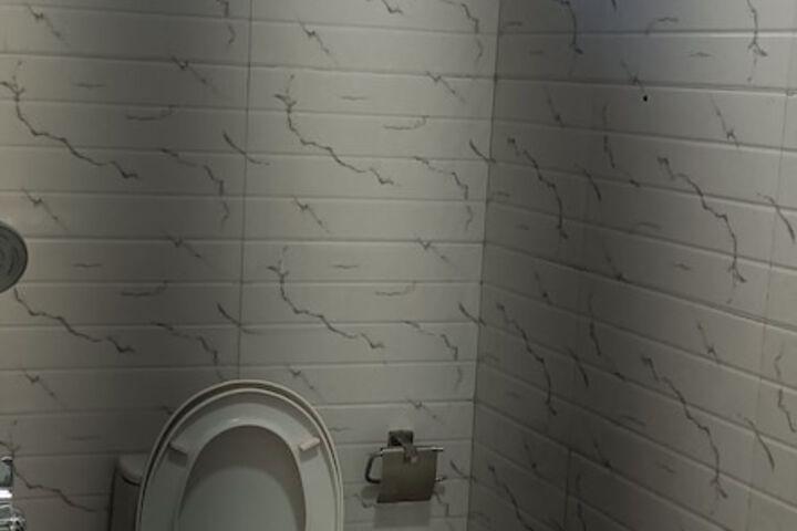 Room 33 of 41
