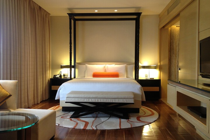 Room 4 of 50