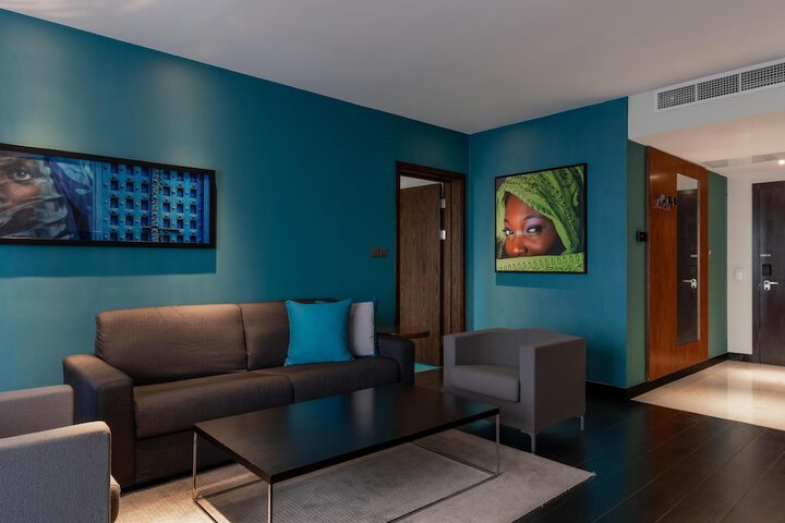 Room 25 of 134