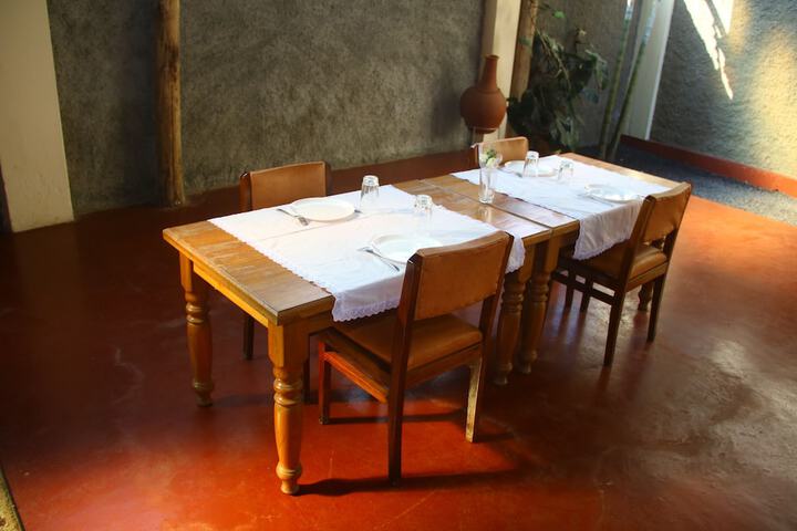 Dining 9 of 13