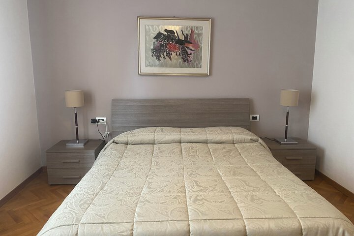 Room 8 of 61