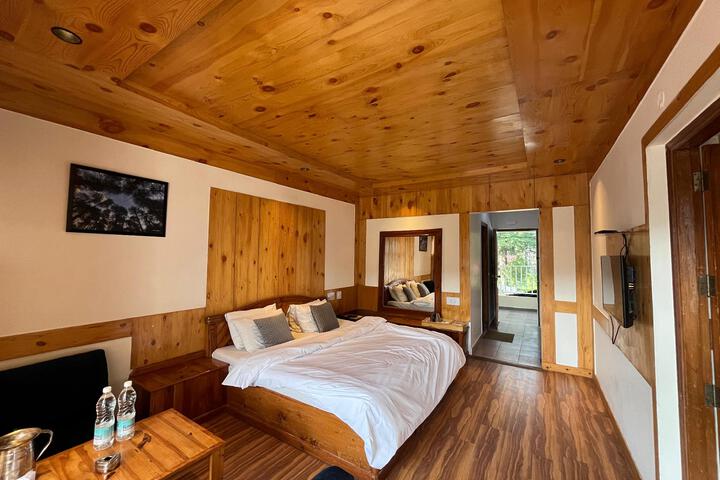 Room 15 of 47
