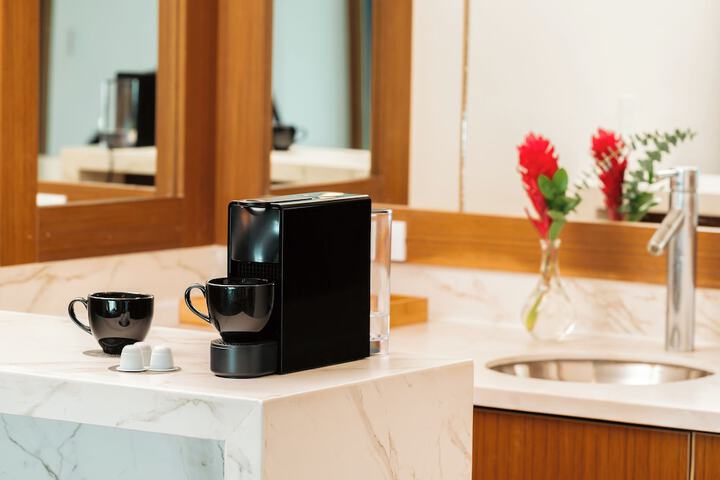 Breakfast/Coffee Service 40 of 88