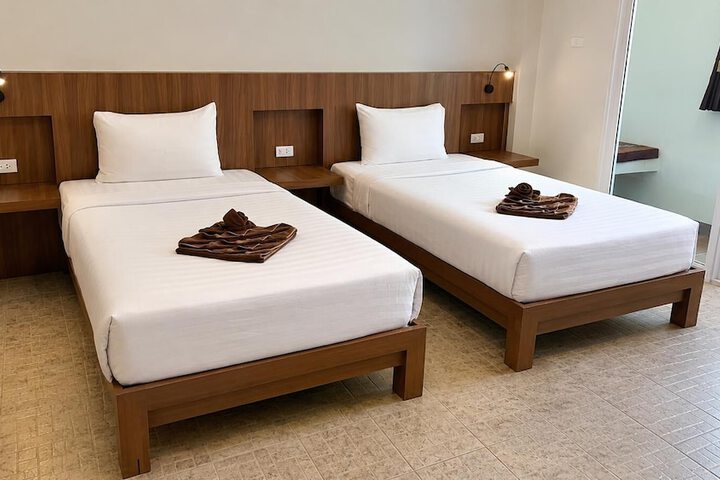 Room 38 of 77