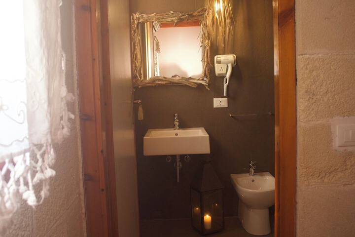 Room 10 of 11