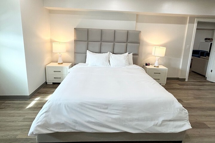 Room 5 of 20