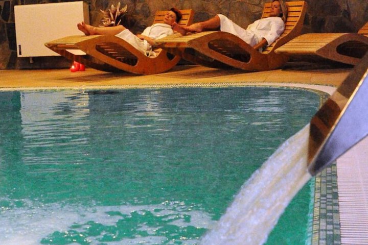 Pool 25 of 56