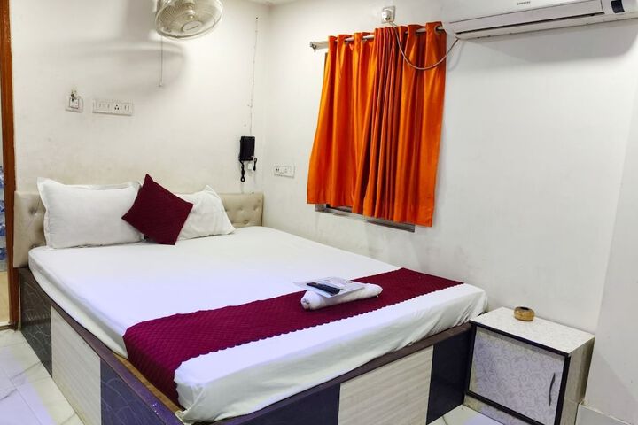 Room 3 of 11