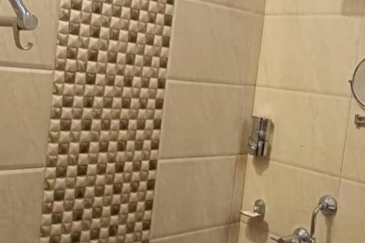 Room 44 of 59