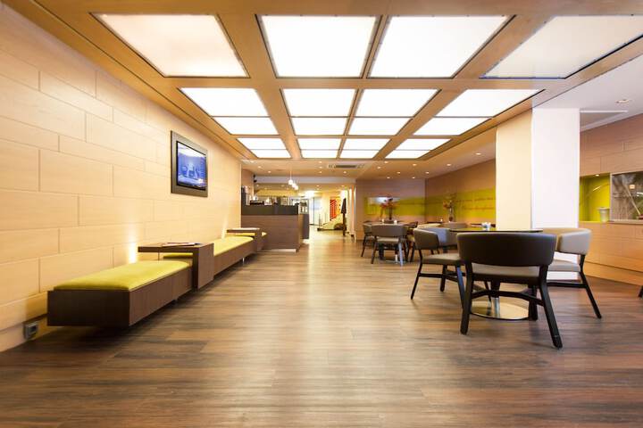 Guest Lobby
