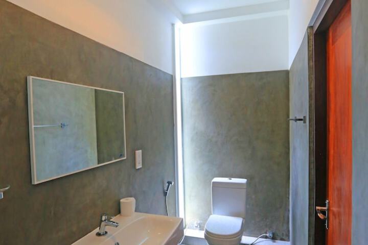 Room 7 of 40