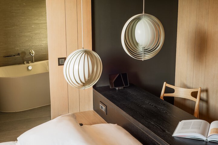 Room 14 of 64