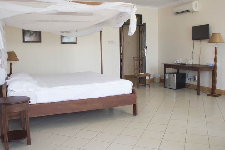 Room 4 of 29