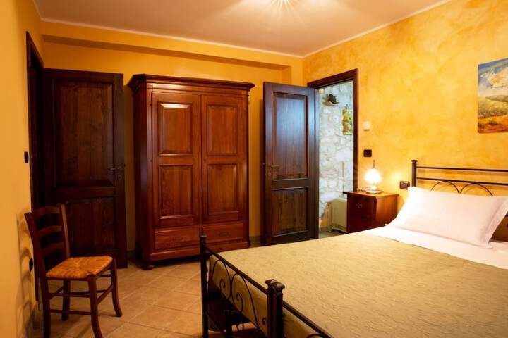 Room 3 of 45