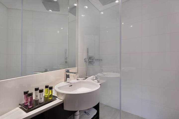 Clean Restrooms