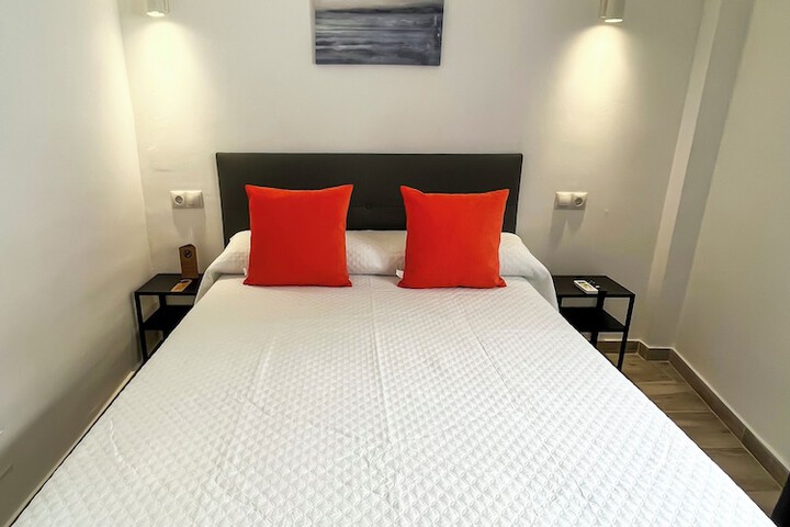 Room 7 of 48