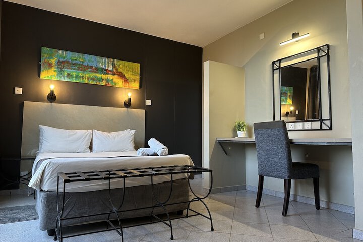 Room 8 of 38