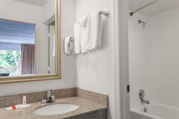 Room 29 of 45