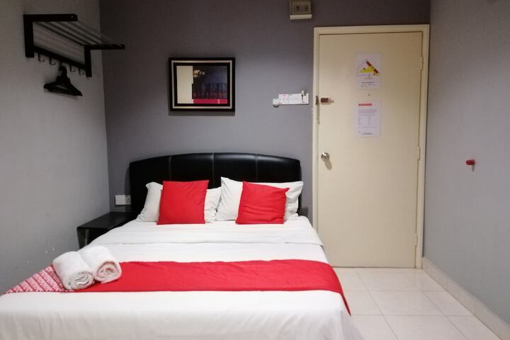 Room 12 of 29