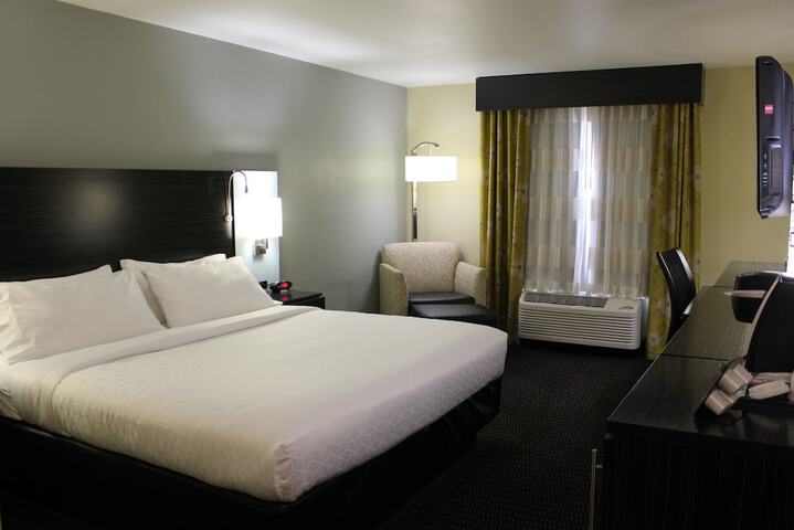 Room 3 of 26