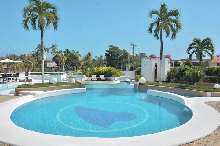 Pool 28 of 77