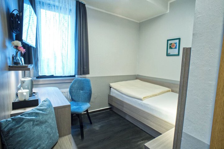 Room 13 of 52
