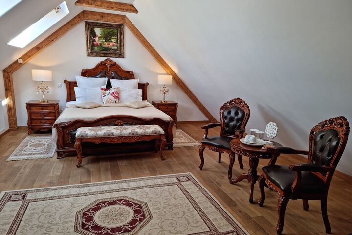 Room 10 of 50