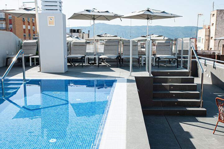 Hotel Pool