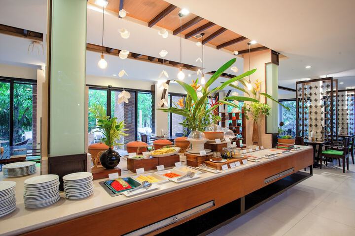 Breakfast/Coffee Service 92 of 125