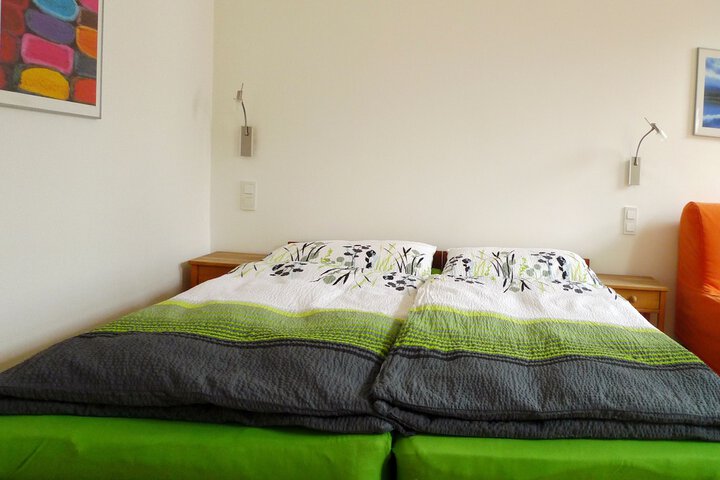 Room 2 of 30