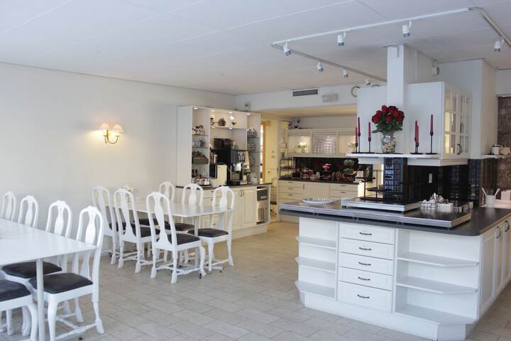 Dining Photos