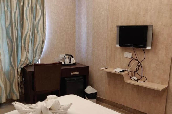 Room 18 of 48