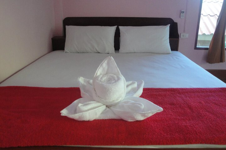 Room 4 of 17