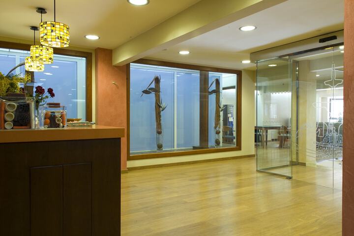 Hotel Interior 4 of 32