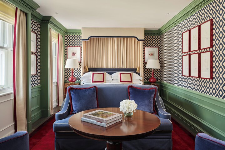 Room 32 of 54