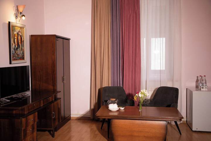 Room 19 of 137